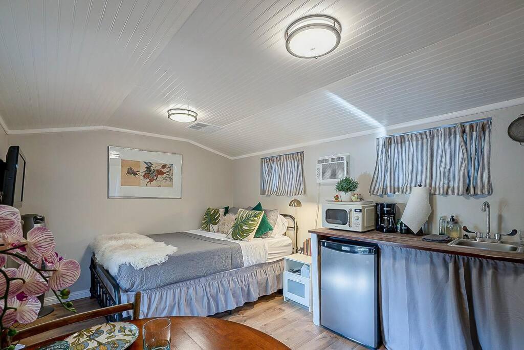 Cute Peaceful Tiny House Getaway W Backyard - Low Summer Rates! Tucson Exterior foto